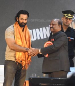 unni-mukundan-bengal-award-05.jpg 1 unni mukundan bengal award 05
