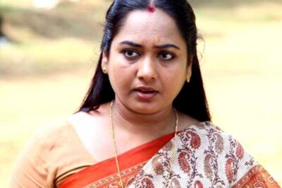 സംവിധായകൻ റൂമിലേക്ക് വിളിപ്പിച്ചു, ചെരിപ്പൂരി അടിക്കാൻ ചെന്നിട്ടുണ്ട്; സിനിമയിലെ ദുരനുഭവം പങ്കുവെച്ച് നടി ഉഷ 8 സംവിധായകൻ റൂമിലേക്ക് വിളിപ്പിച്ചു, ചെരിപ്പൂരി അടിക്കാൻ ചെന്നിട്ടുണ്ട്; സിനിമയിലെ ദുരനുഭവം പങ്കുവെച്ച് നടി ഉഷ